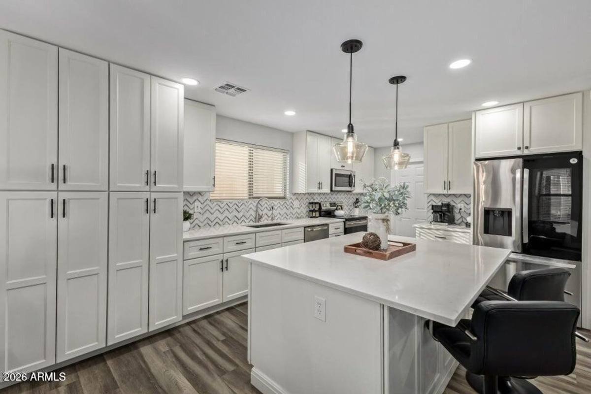 House for rent at 10617 W Daley Lane, Peoria, AZ 85383