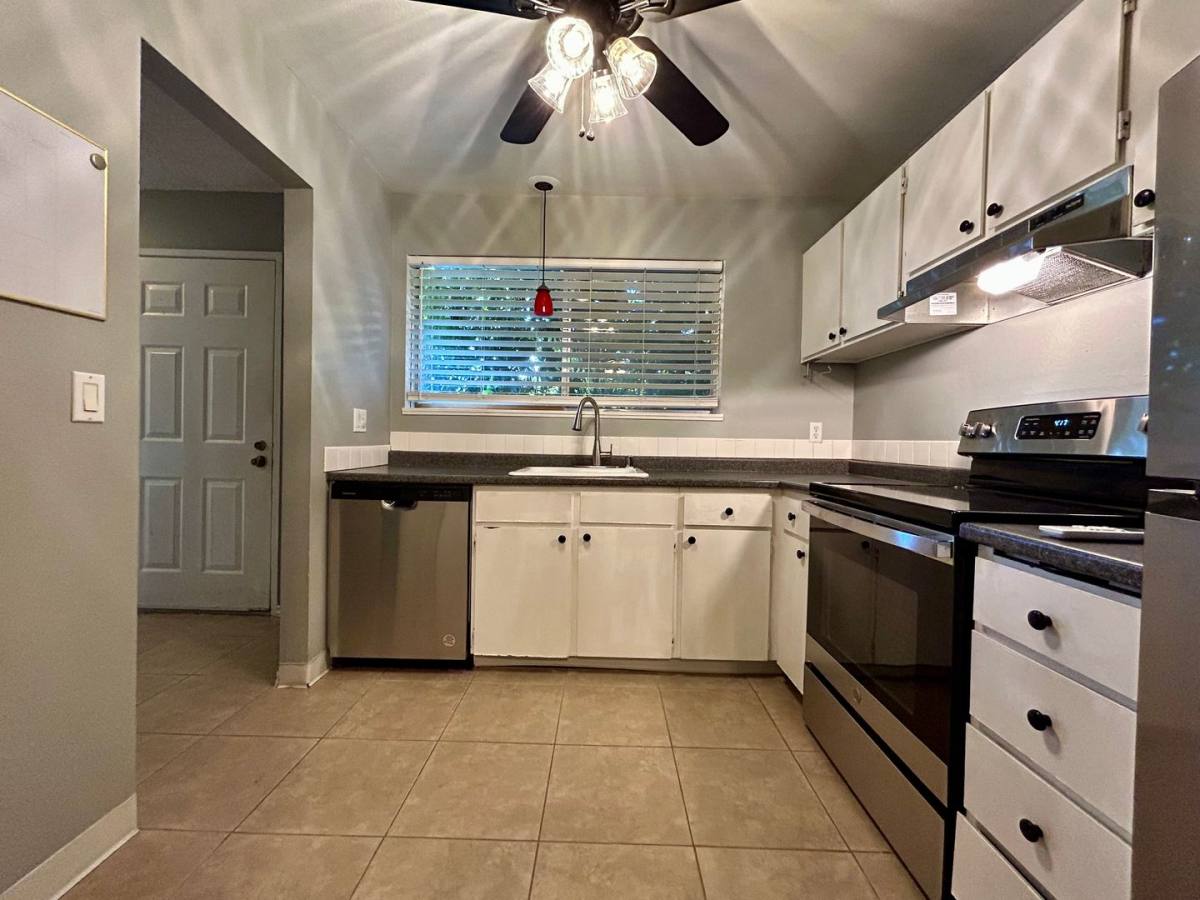 House for rent at 345 NE 105th St, Vancouver, WA 98685