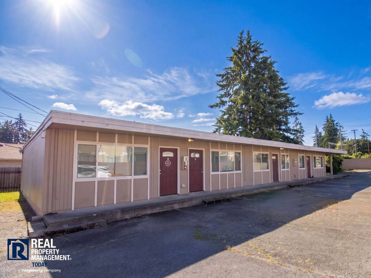 Apartment for rent at 6415 Steilacoom Blvd SW, Lakewood, WA 98499