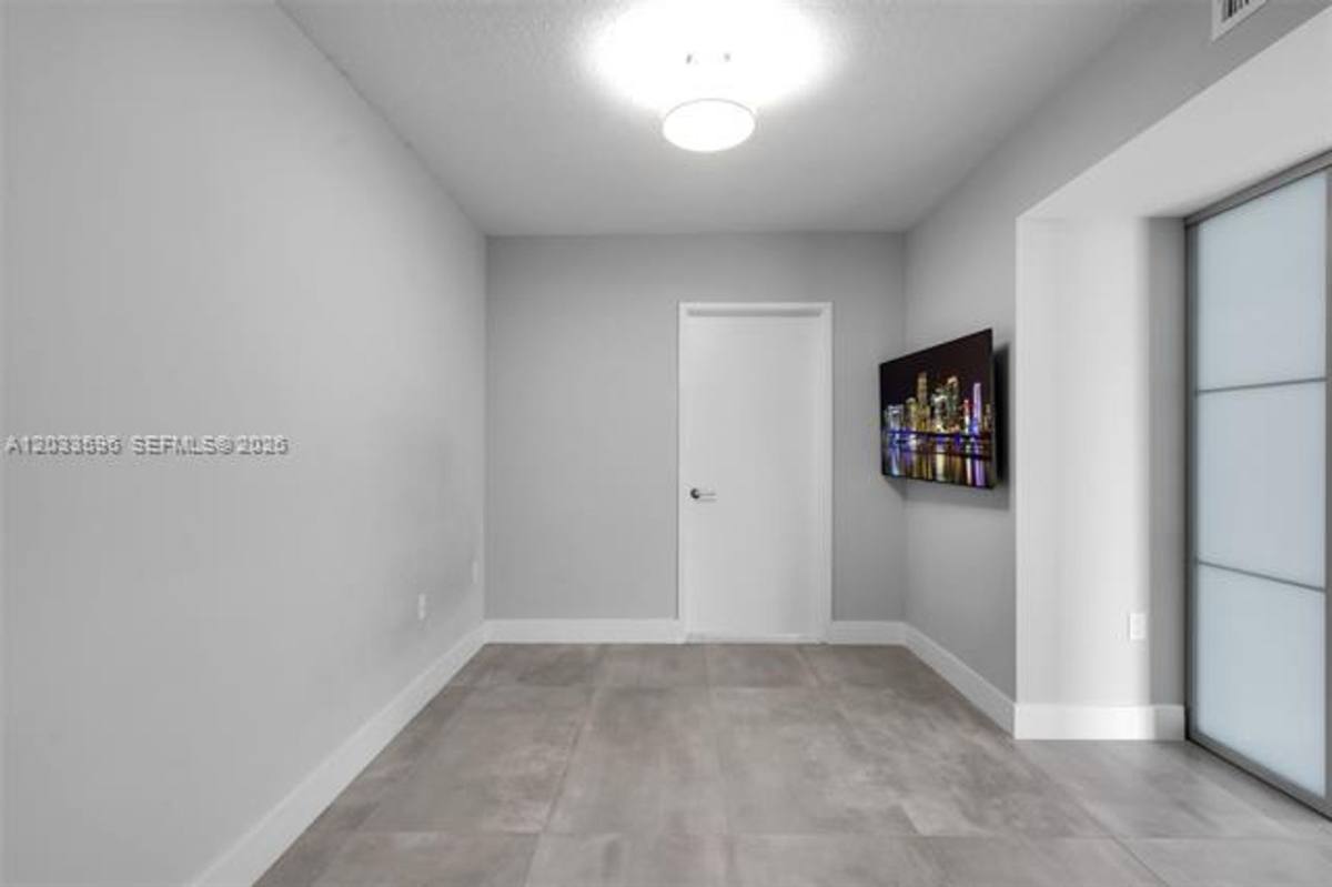 Apartment for rent at 300 Sunny Isles Blvd, North Miami Beach, FL 33160
