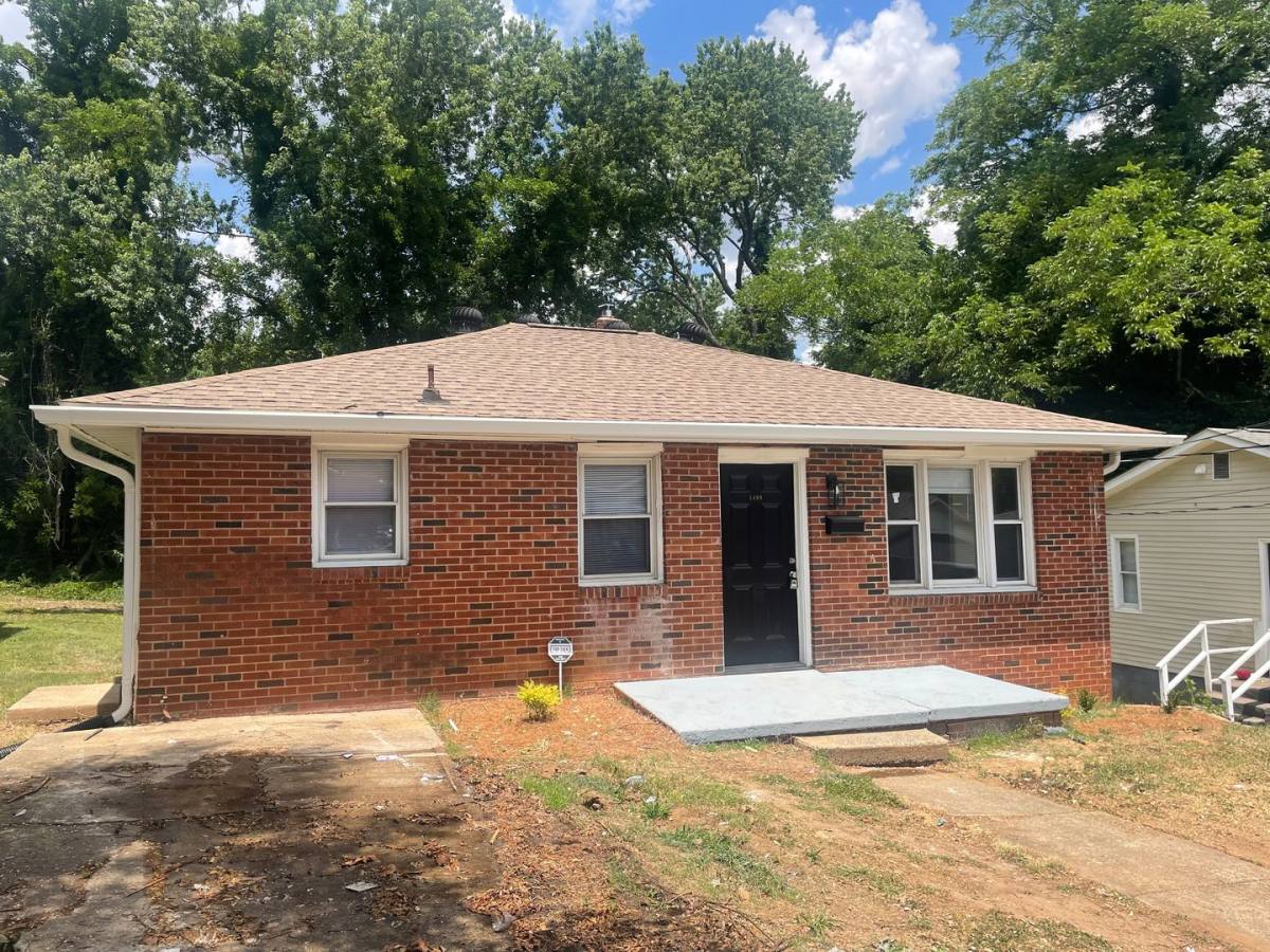 House for rent at 1409 NE 21st St, Winston Salem, NC 27105