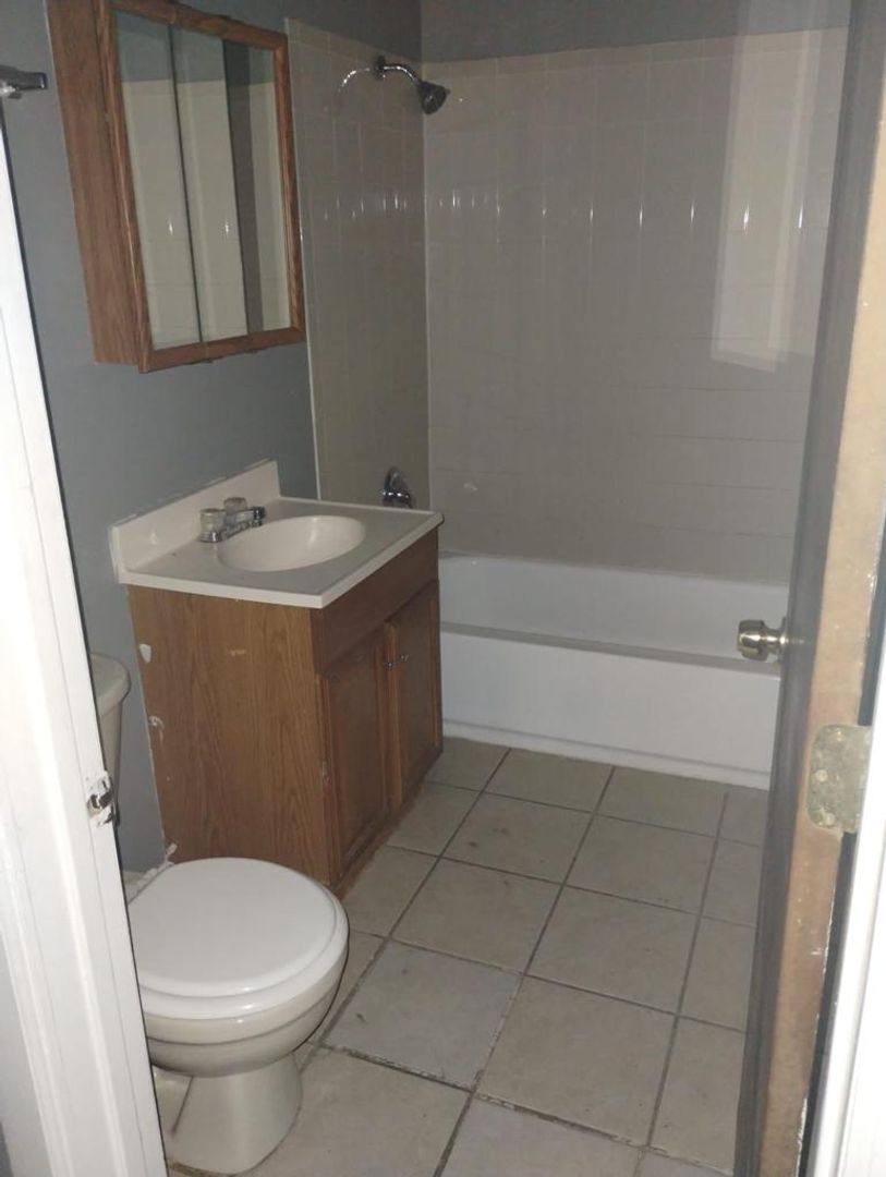 Apartment for rent at 8001 S Justine St, Chicago, IL 60620