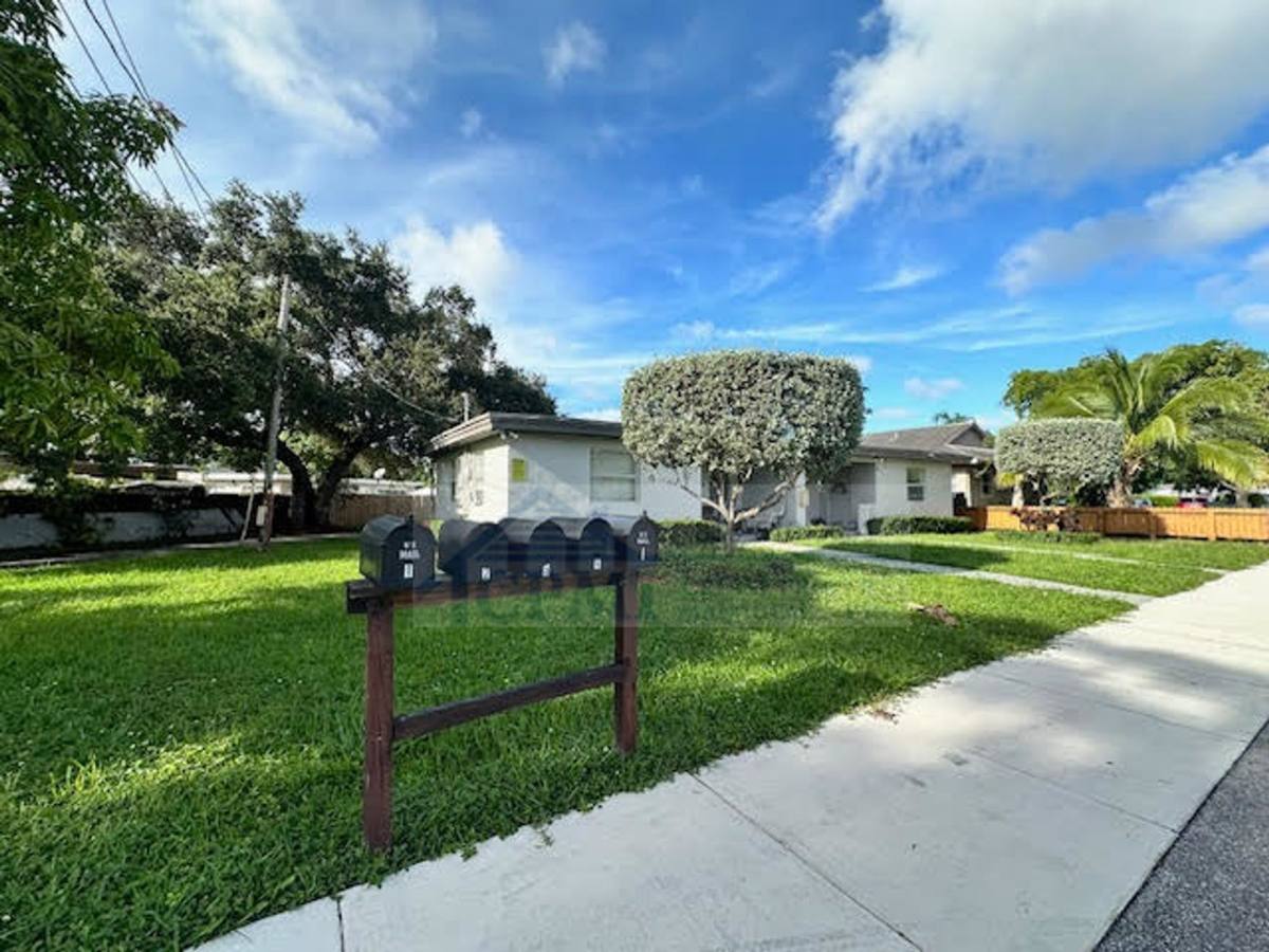 Apartment for rent at 5819 Polk St, Hollywood, FL 33021