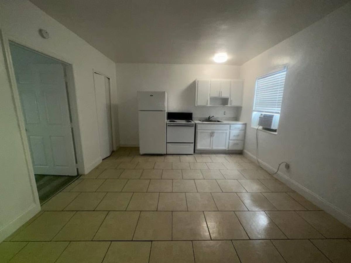 Apartment for rent at 5819 Polk St, Hollywood, FL 33021