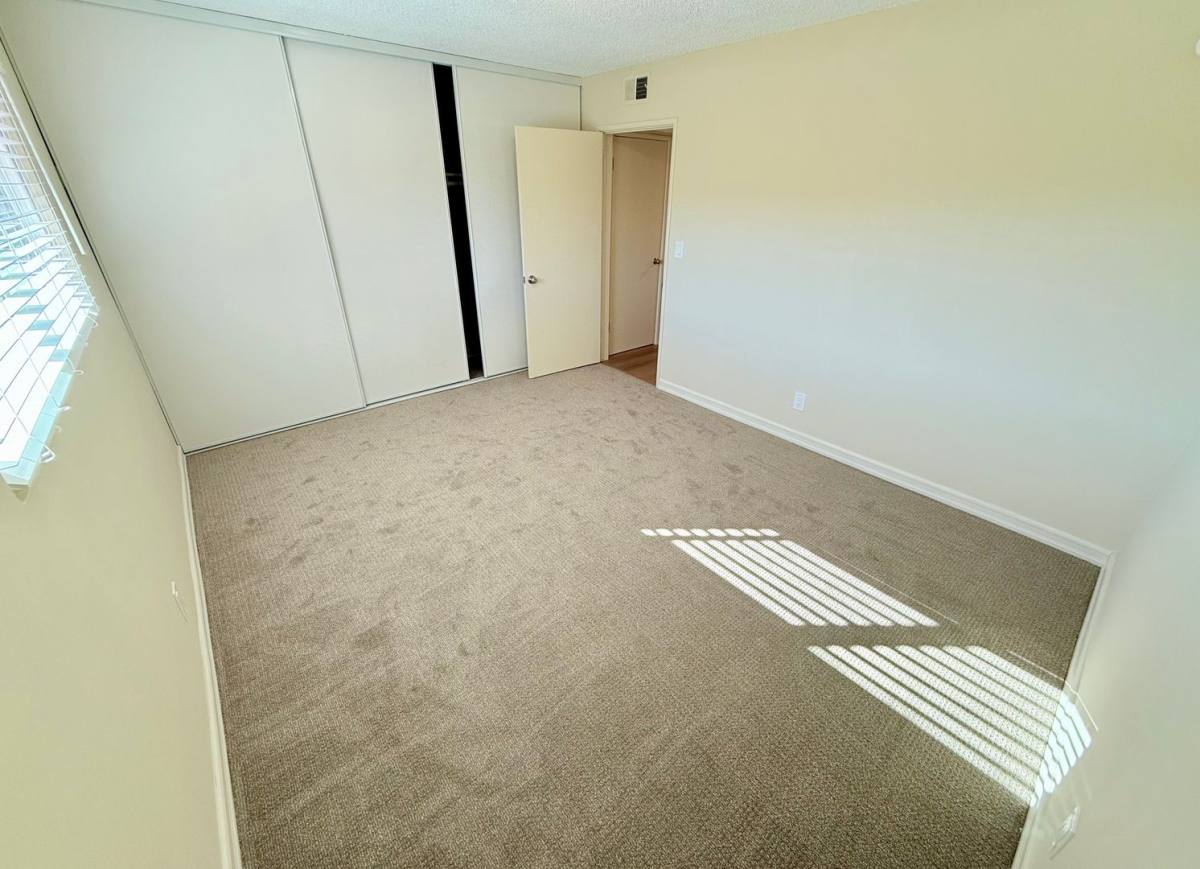 Apartment for rent at 300 Palos Verdes Blvd, Redondo Beach, CA 90277