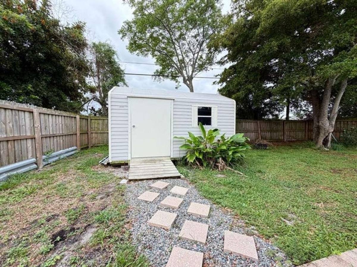 House for rent at 3640 Gull Rd, Palm Beach Gardens, FL 33410