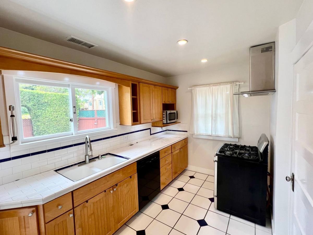 House for rent at 1902 Castillo St, Santa Barbara, CA 93101