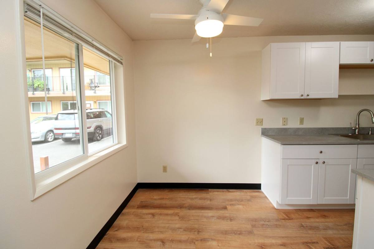 Apartment for rent at 930 SW Gibbs St, Portland, OR 97239