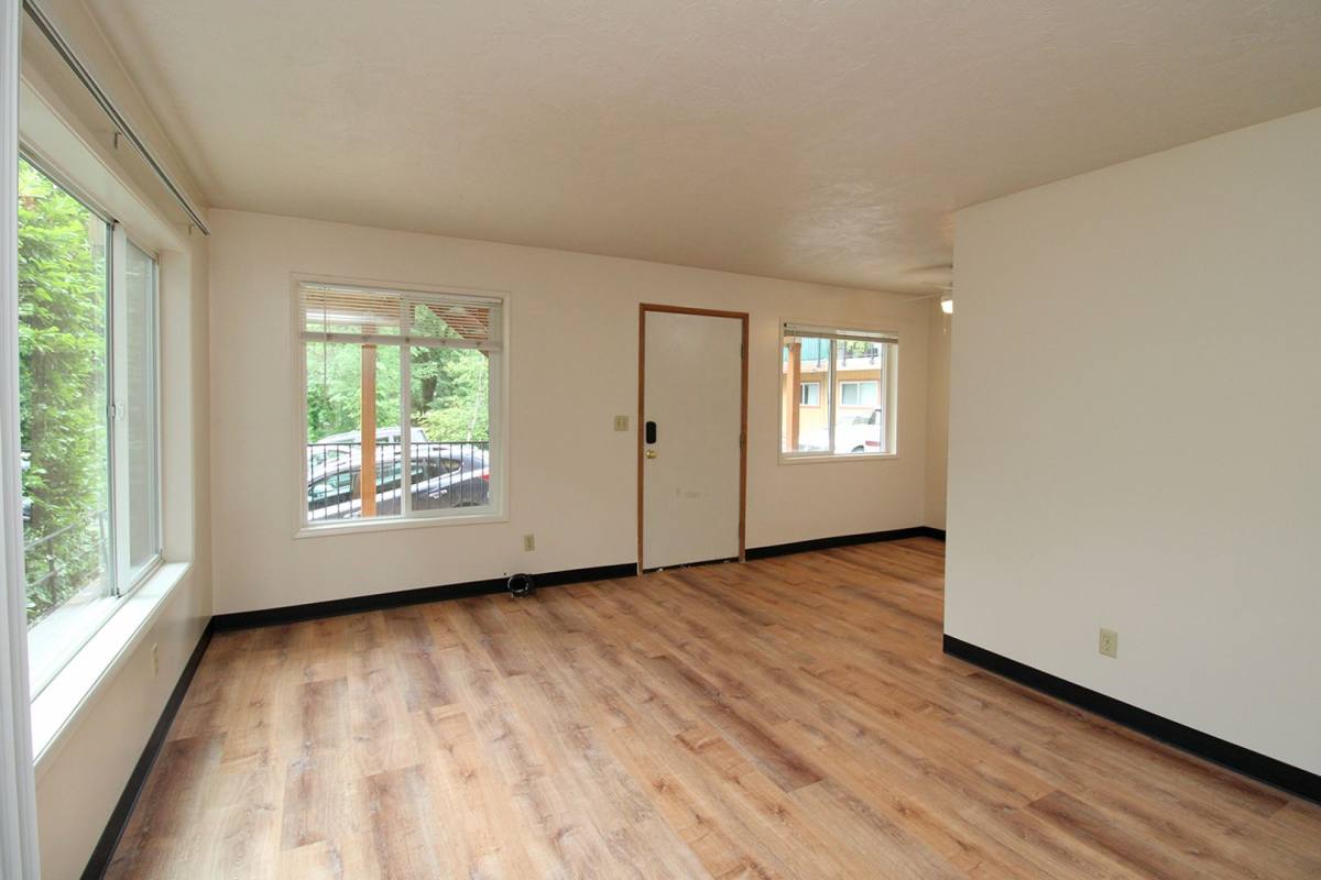 Apartment for rent at 930 SW Gibbs St, Portland, OR 97239