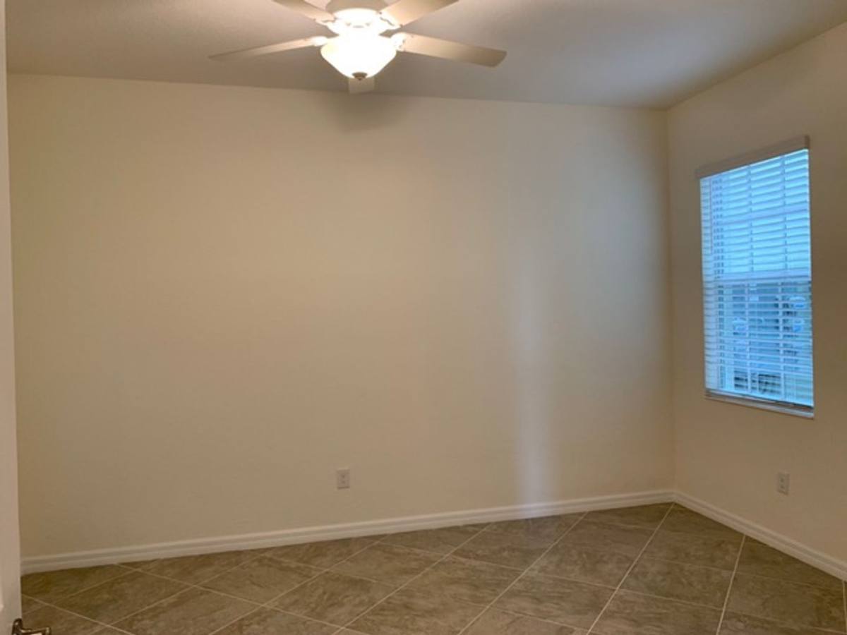 Condo for rent at 7342 Divot Loop, Bradenton, FL 34202