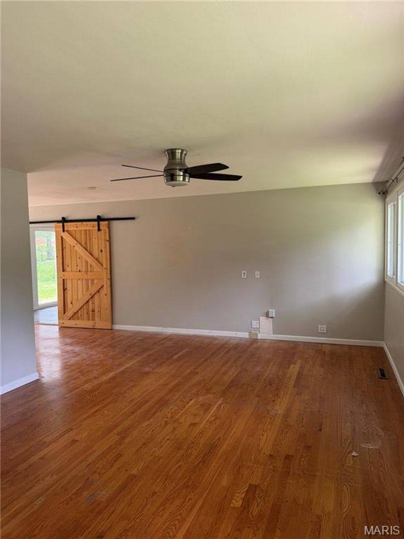 House for rent at 709 Elkington, Saint Louis, MO 63132