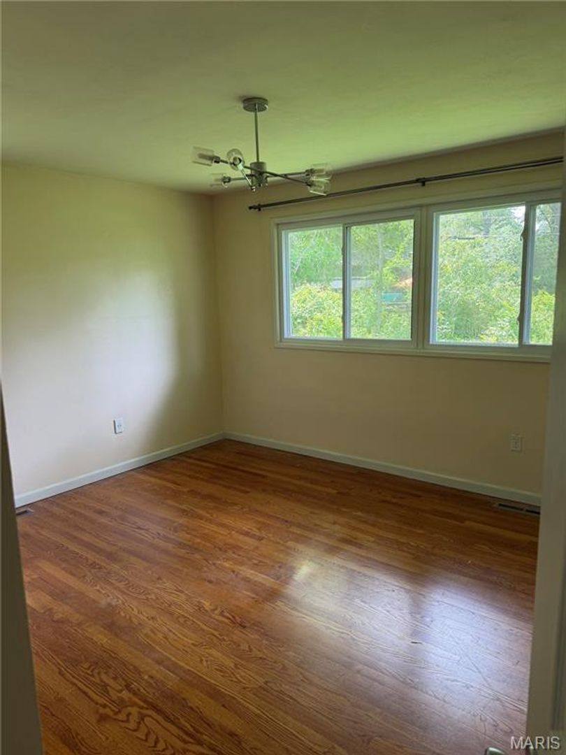 House for rent at 709 Elkington, Saint Louis, MO 63132