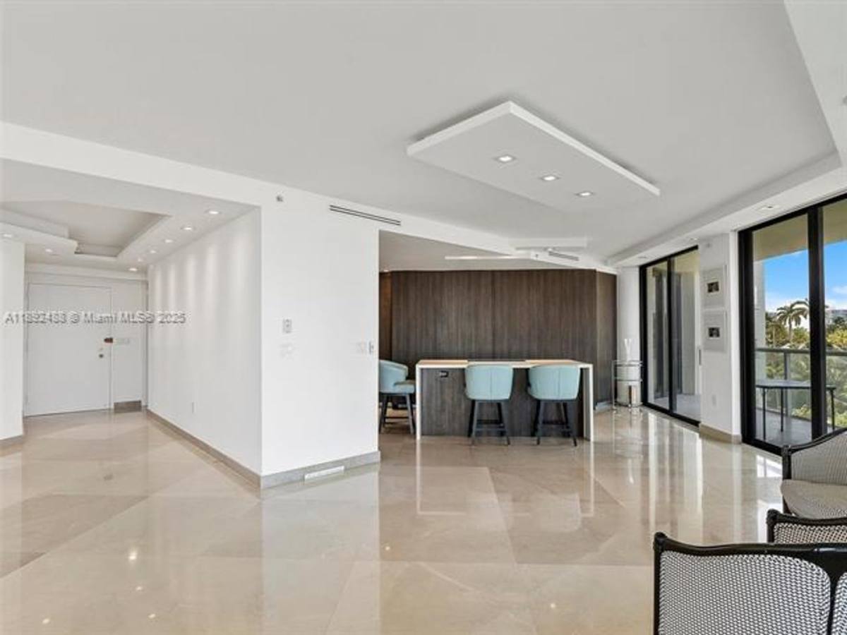Apartment for rent at 4000 Island Blvd, North Miami Beach, FL 33160
