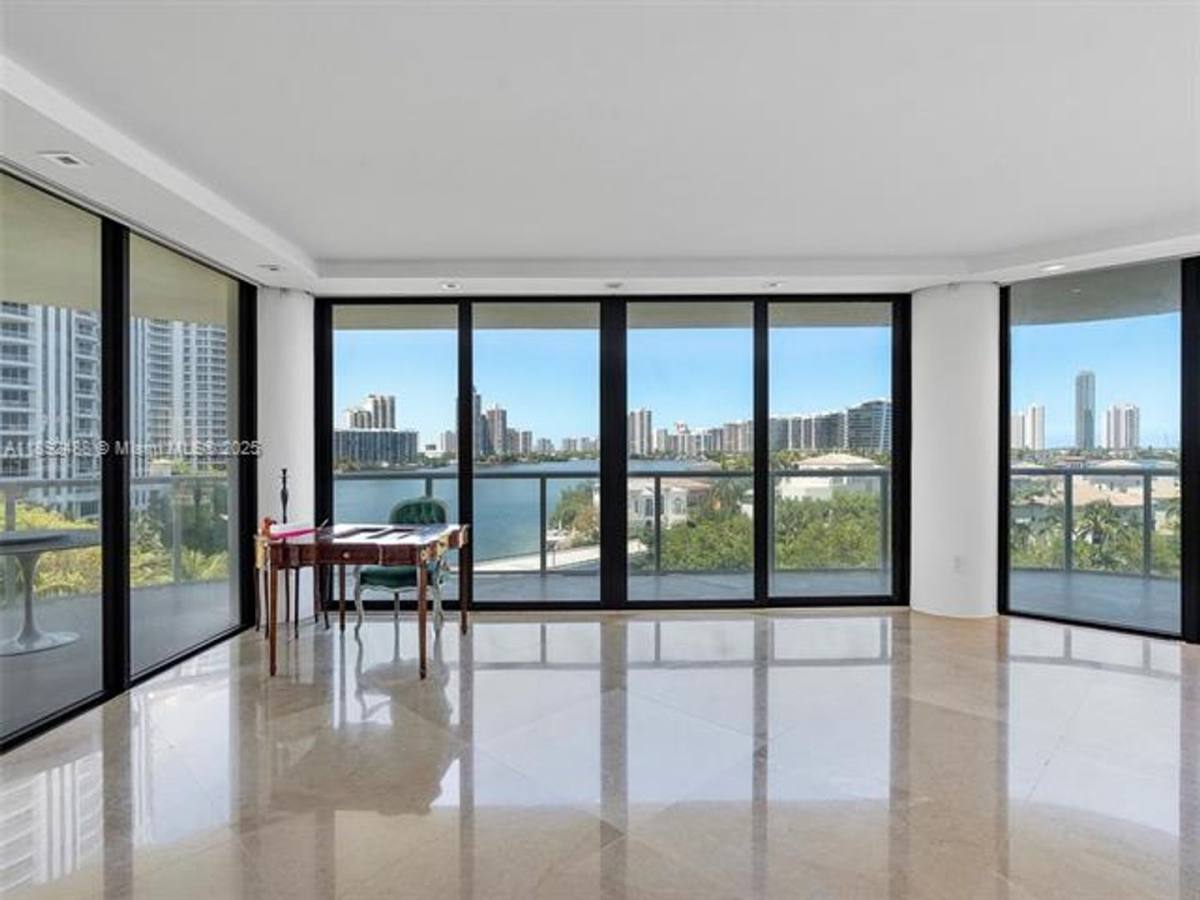 Apartment for rent at 4000 Island Blvd, North Miami Beach, FL 33160
