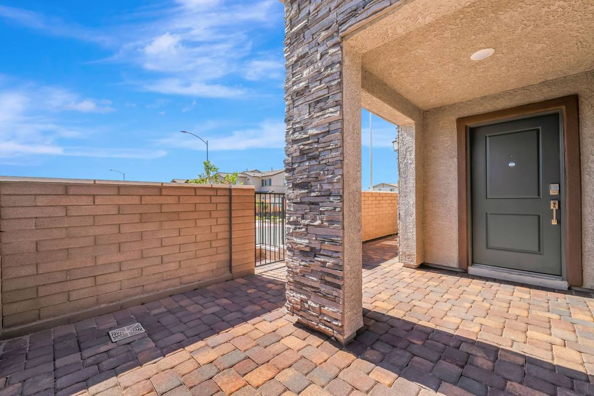 House for rent at 894 Cadence View Way, Henderson, NV 89011