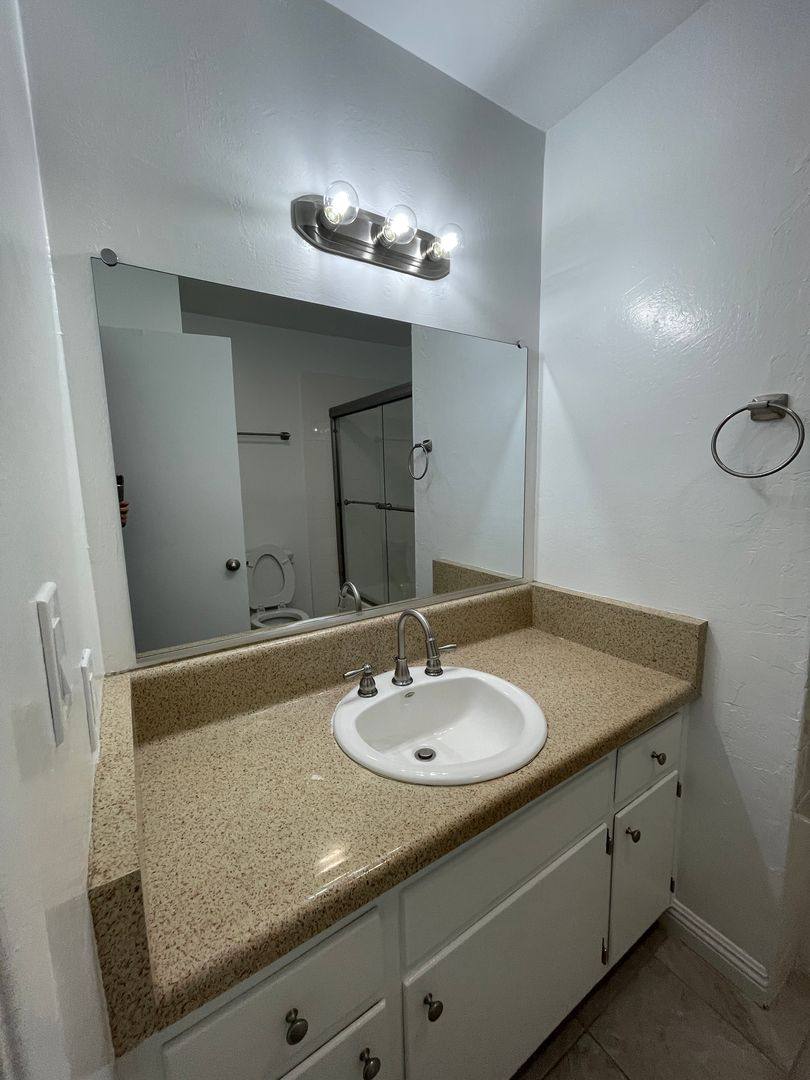 Apartment for rent at 343 Cabrillo St, Costa Mesa, CA 92627