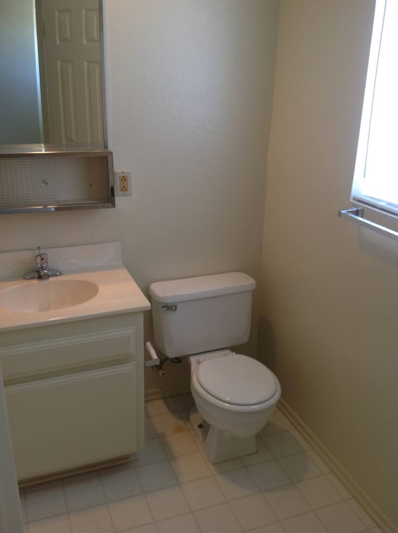 Apartment for rent at 16484 Wato Rd, Apple Valley, CA 92307