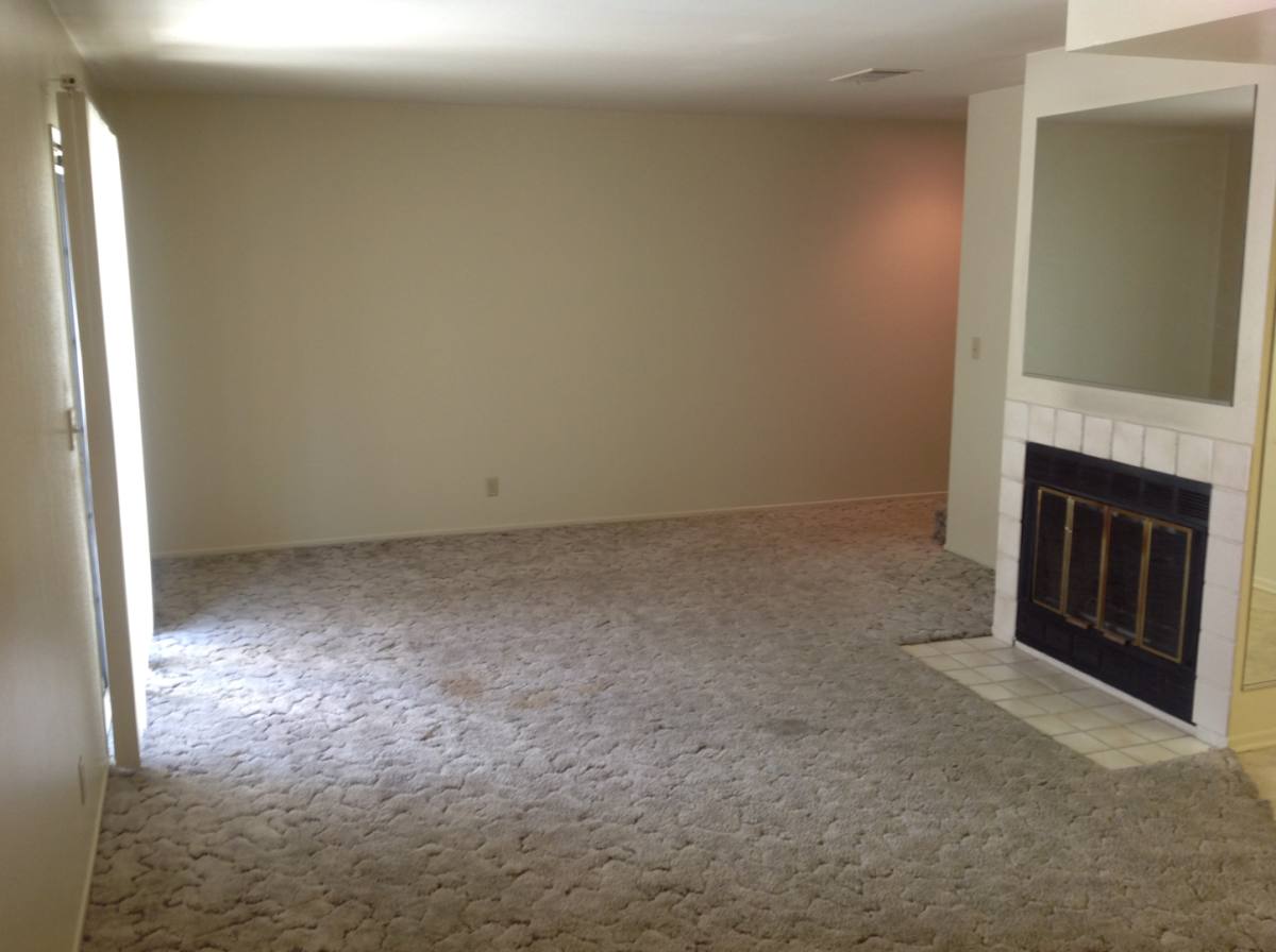 Apartment for rent at 16484 Wato Rd, Apple Valley, CA 92307