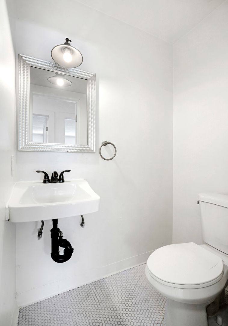 Apartment for rent at 162 S Ave, Los Angeles, CA 90042