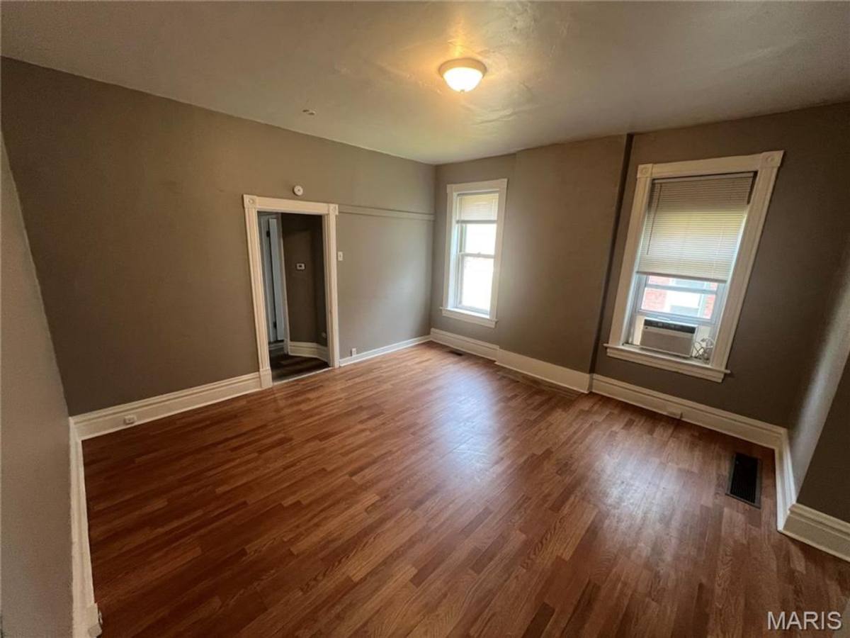 Apartment for rent at 3135 Chippewa St, Saint Louis, MO 63118