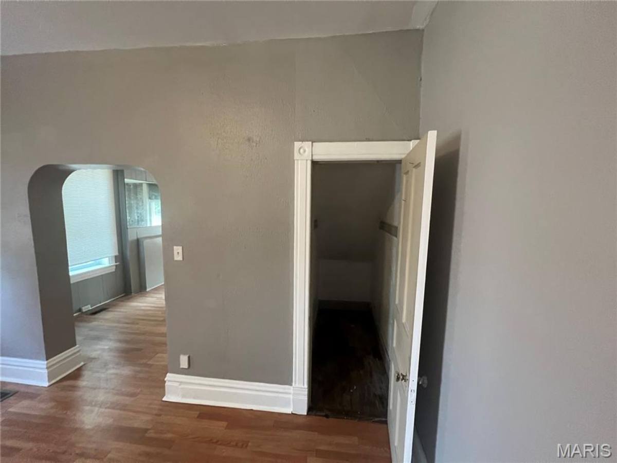 Apartment for rent at 3135 Chippewa St, Saint Louis, MO 63118