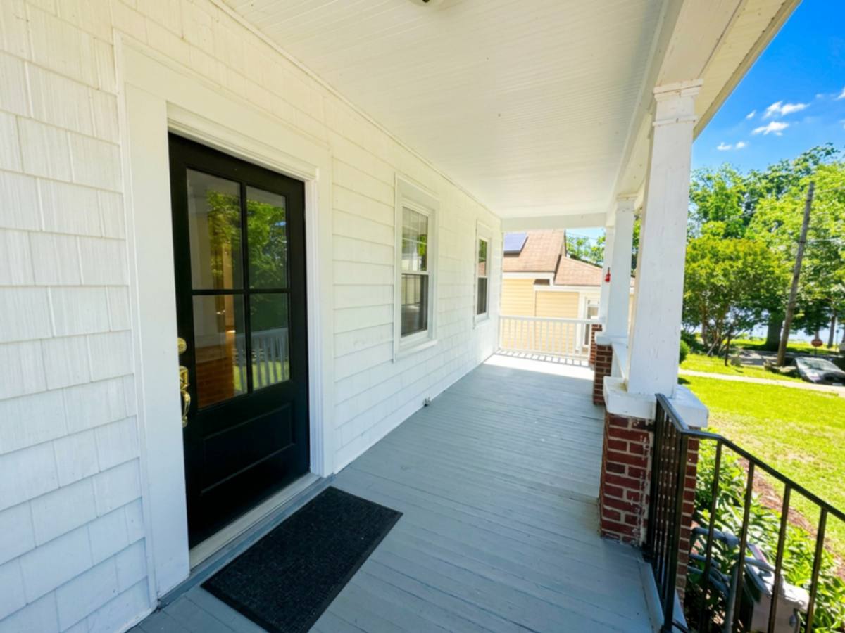 Apartment for rent at 209 4th Ave, Alexandria, VA 22314