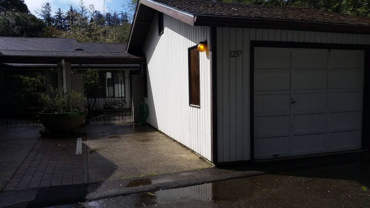 Apartment for rent at 1255 Anderson, Coos Bay, OR 97420