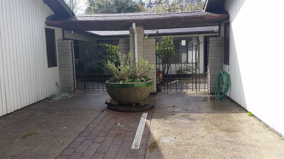 Apartment for rent at 1255 Anderson, Coos Bay, OR 97420