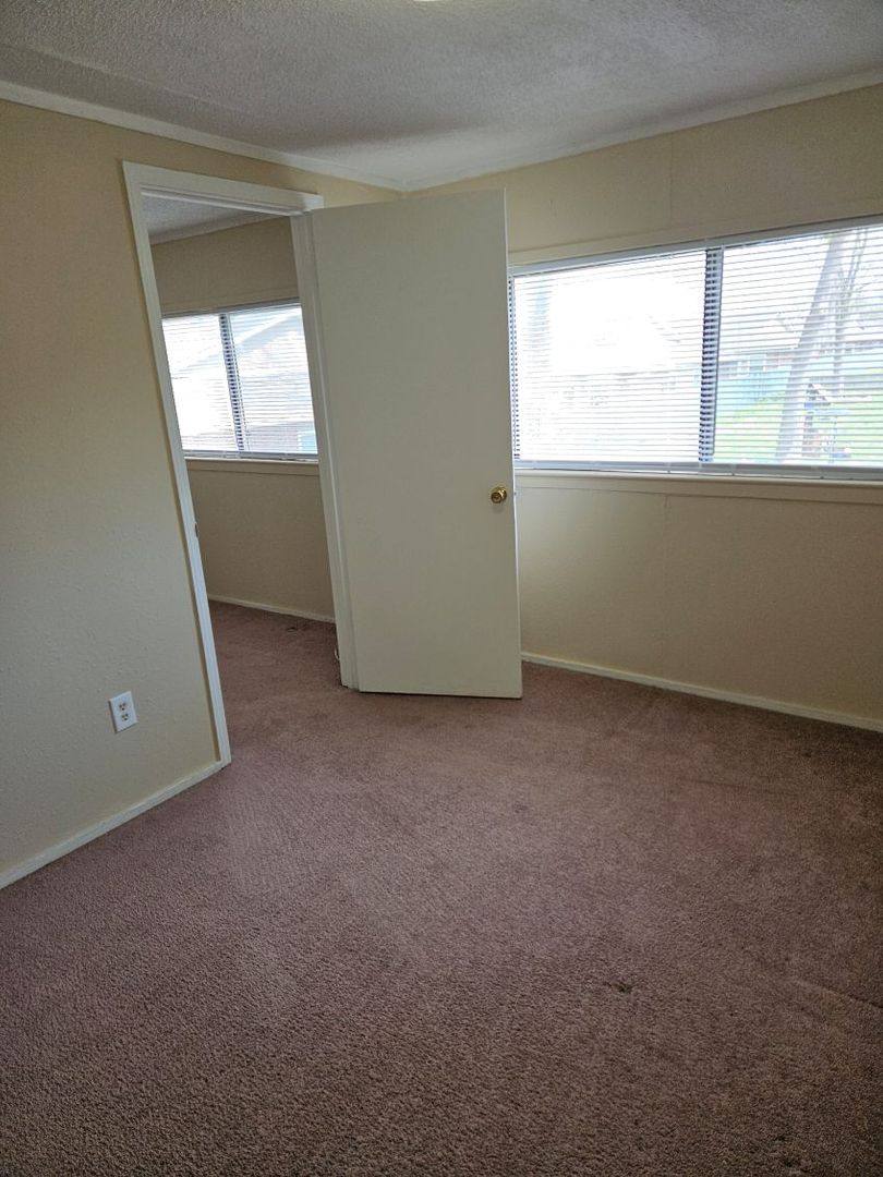 Apartment for rent at 8936 Commercial Blvd, Pevely, MO 63070