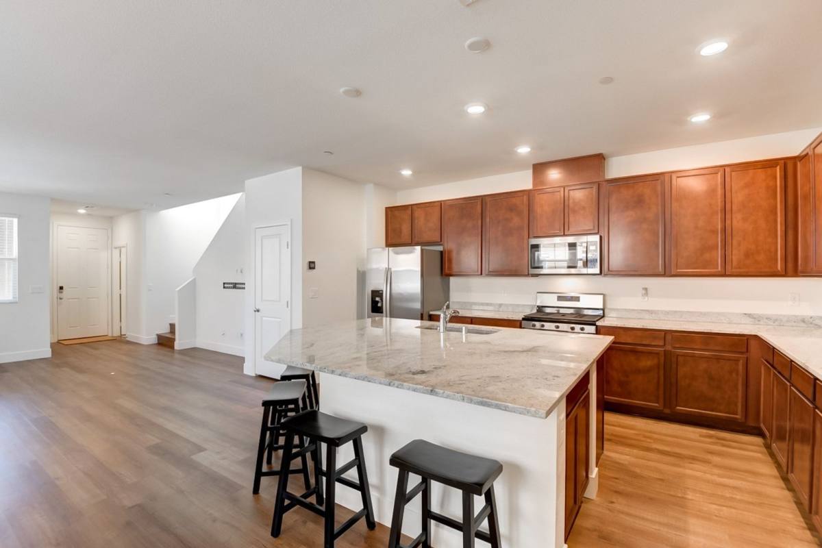 Townhouse for rent at 2875 Starling Summit St, Henderson, NV 89044
