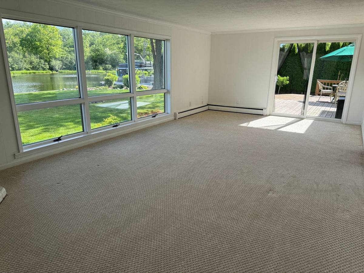 House for rent at 3138 Ponemah Dr, Fenton, MI 48430