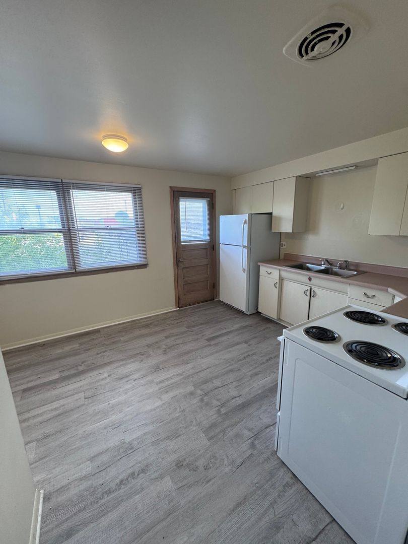 Apartment for rent at 3929 Erie St, Racine, WI 53402