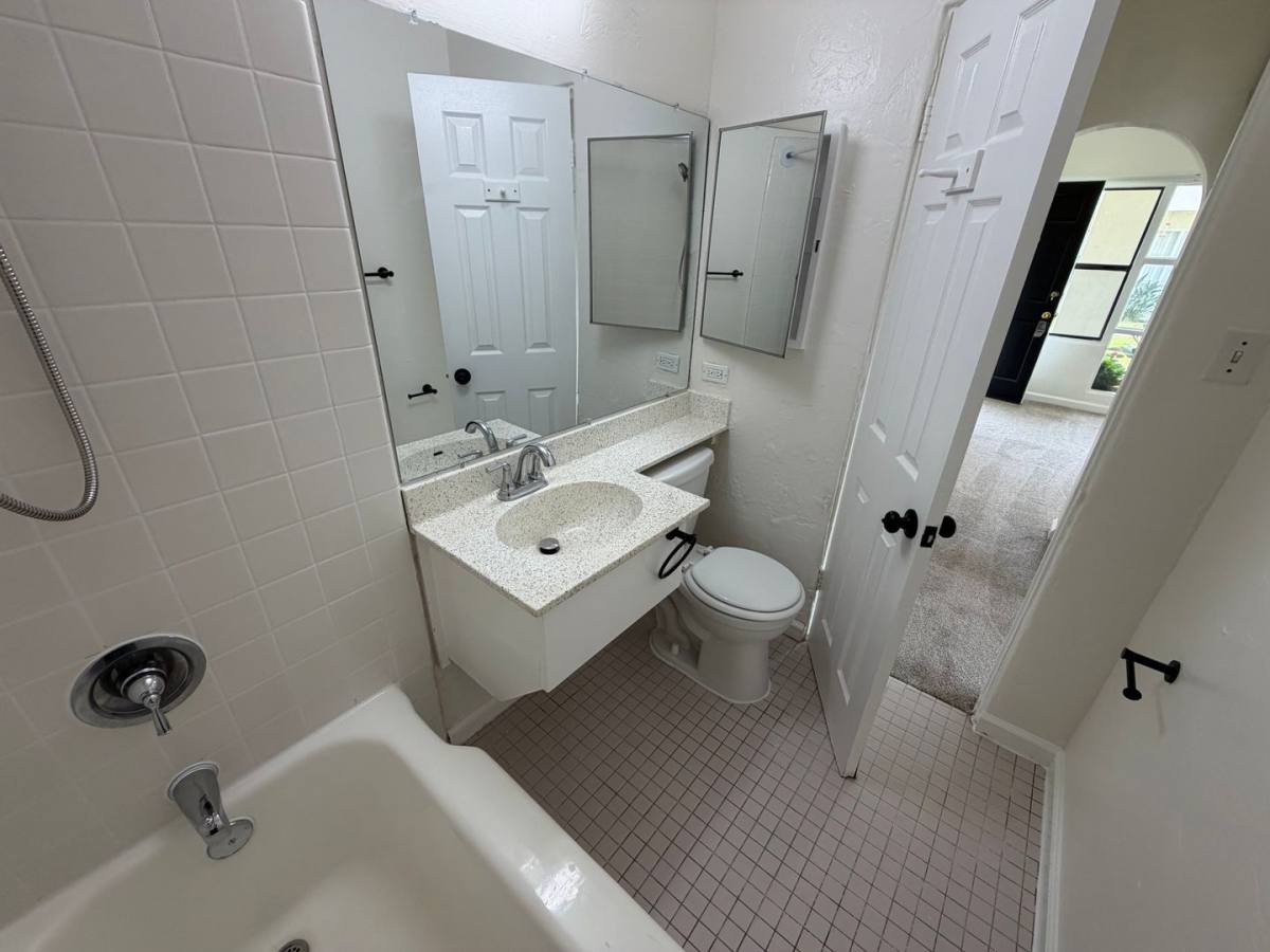 Apartment for rent at 1518-1540 Rosecrans & 3015-3025 Ingelow St, San Diego, CA 92106