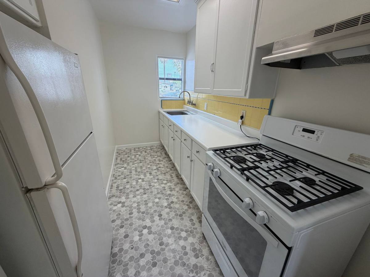 Apartment for rent at 1518-1540 Rosecrans & 3015-3025 Ingelow St, San Diego, CA 92106