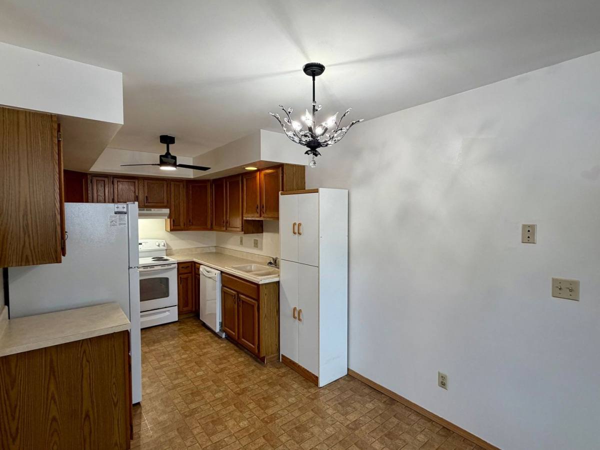 Apartment for rent at 225 Crescent St, Rhinelander, WI 54501
