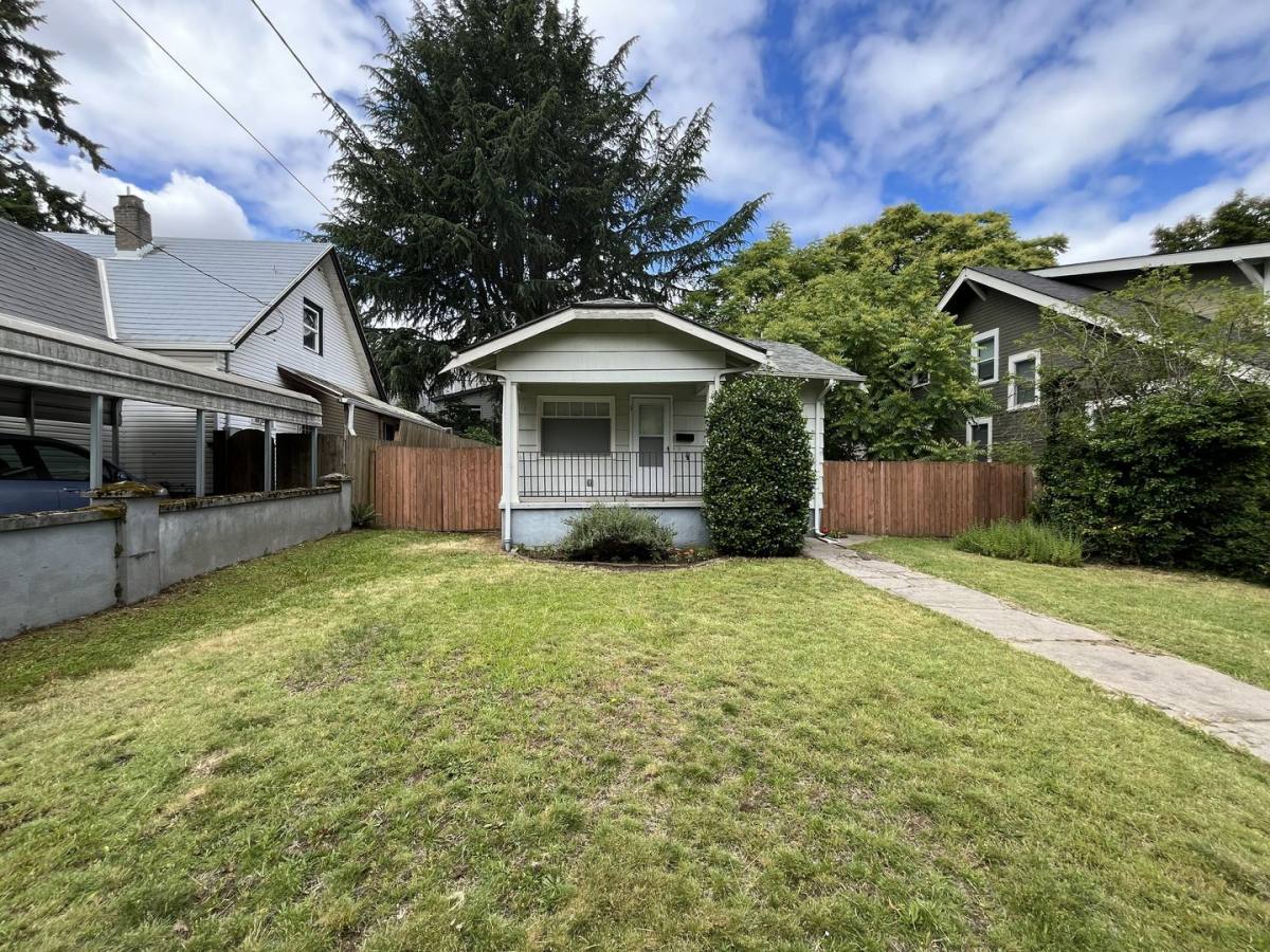 House for rent at 5619 NE 26th Ave, Portland, OR 97211