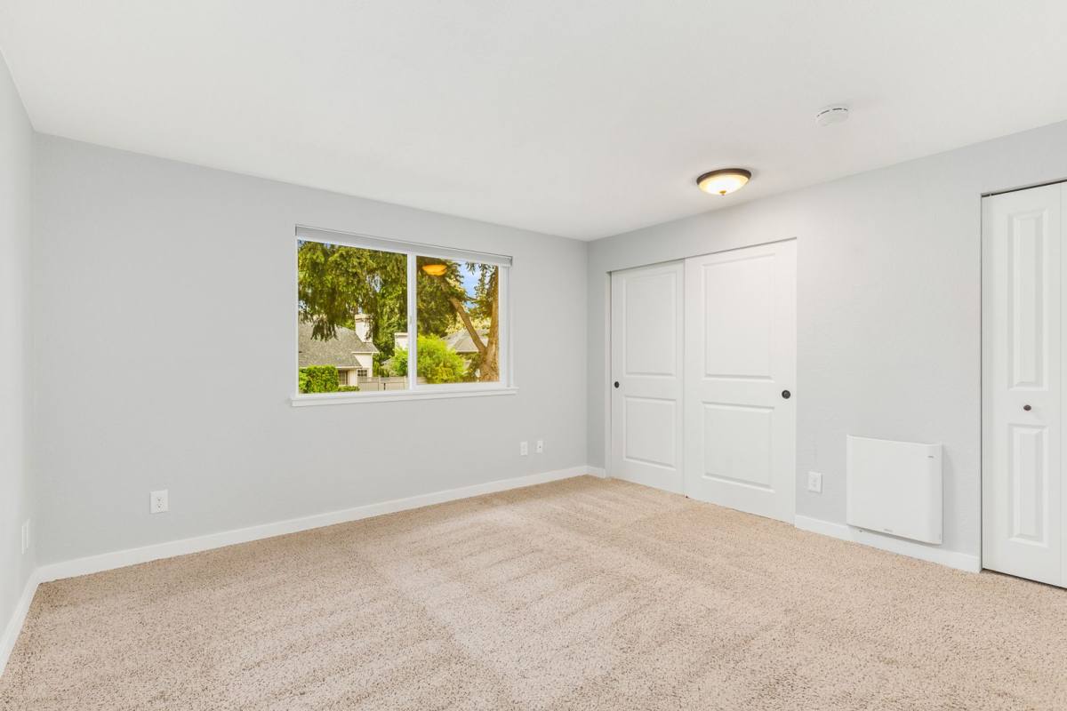 Townhouse for rent at 10152 NE 137th Place, Kirkland, WA 98034