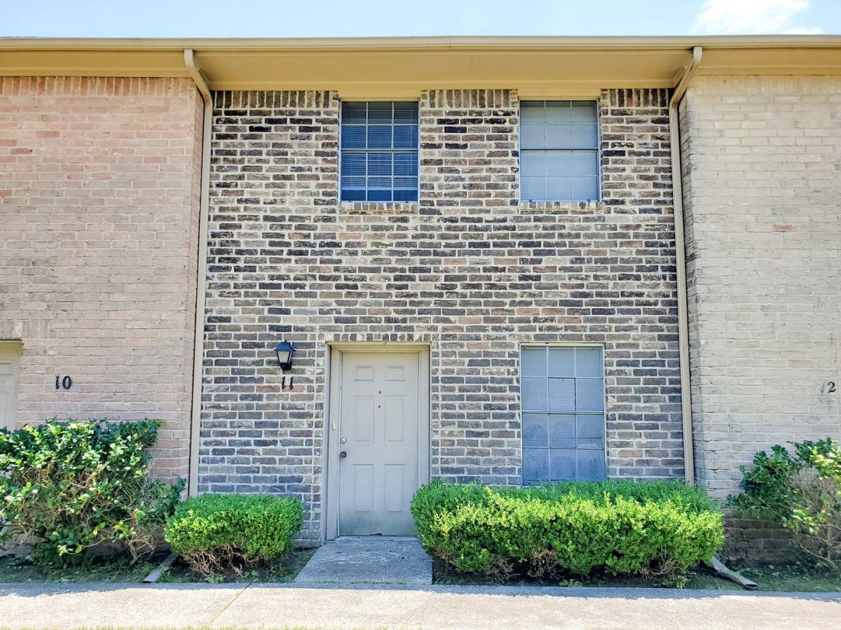 Townhouse for rent at 3720 Laurel St, Beaumont, TX 77707
