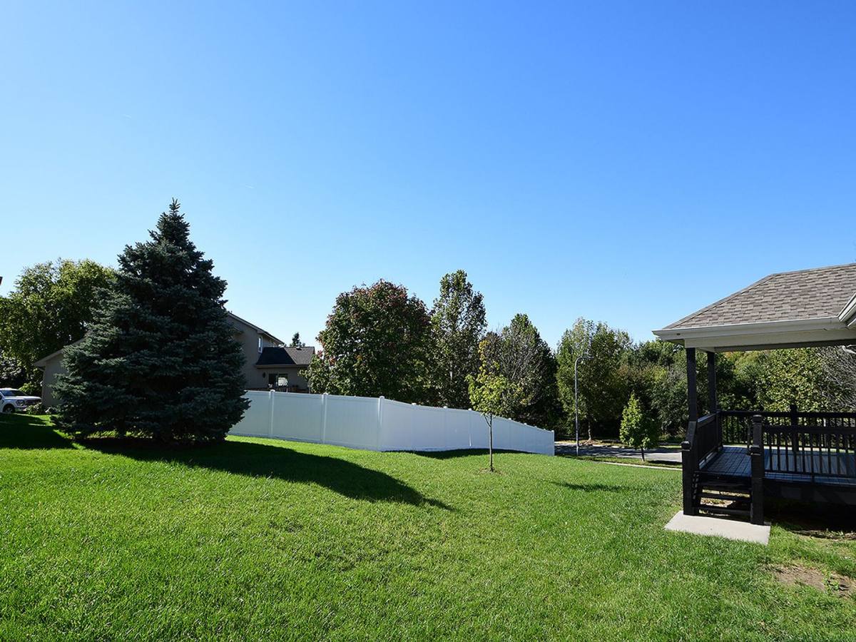 House for rent at 19527 Shadow Ridge Dr, Omaha, NE 68130