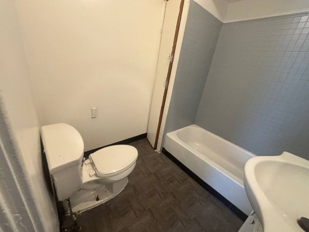 House for rent at 3088 Sawtell Rd, Cleveland, OH 44127