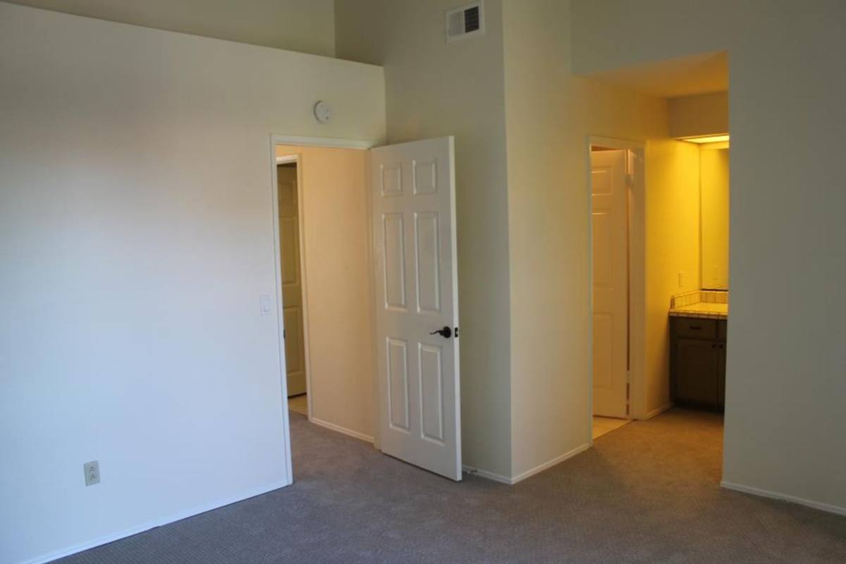 Townhouse for rent at 6822 Briarwood Dr, Carlsbad, CA 92011