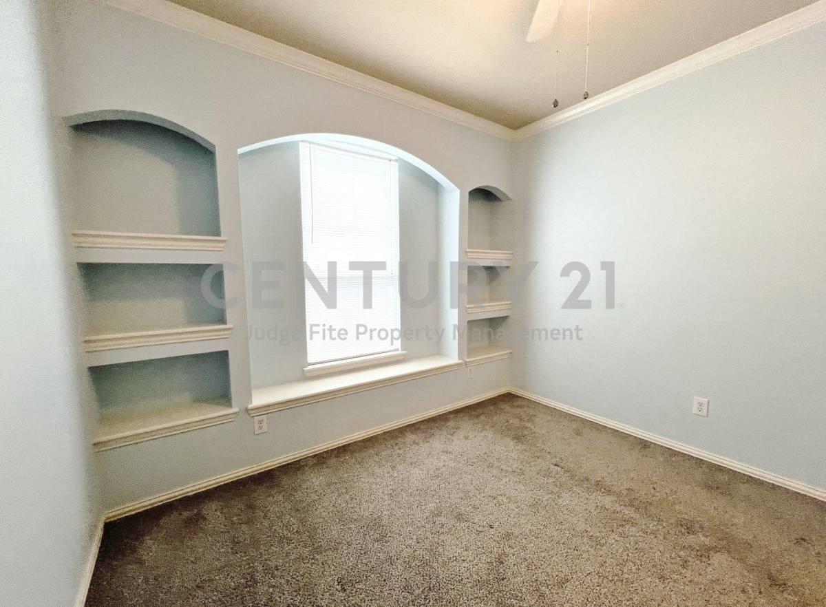 House for rent at 552 Kerry St, Crowley, TX 76036