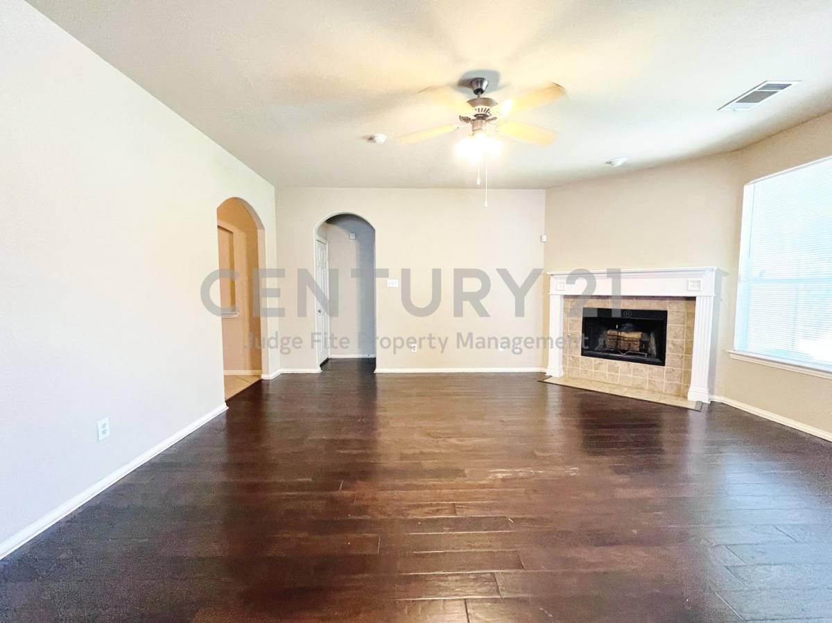 House for rent at 552 Kerry St, Crowley, TX 76036
