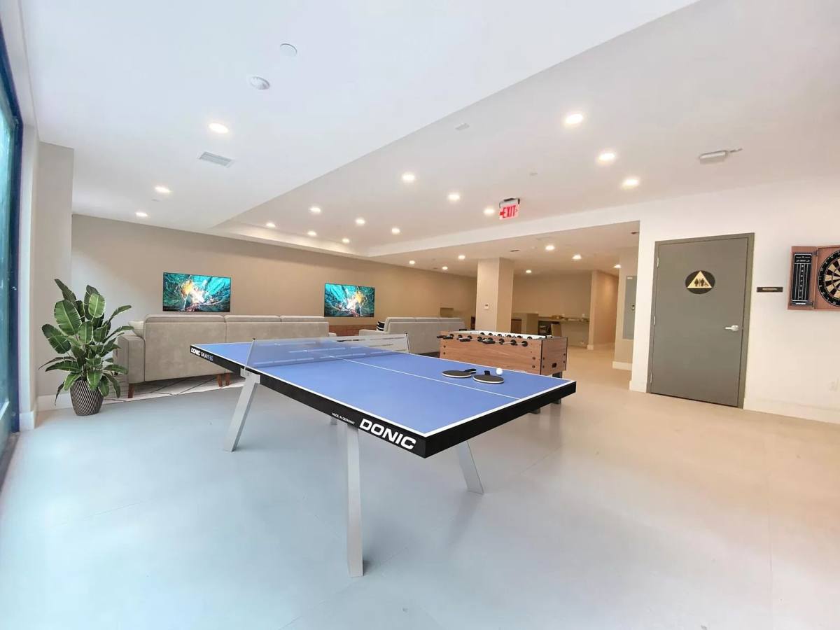 Apartment for rent at 2140 Butler Ave, Los Angeles, CA 90025