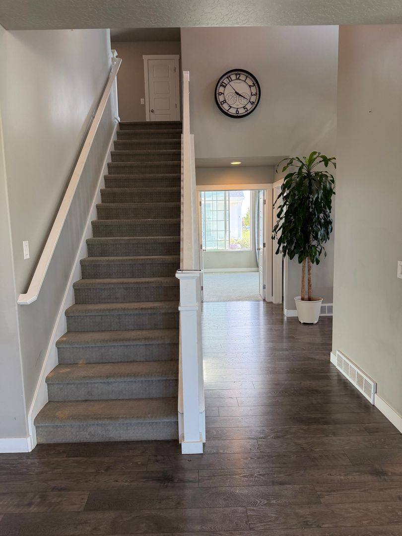 House for rent at 952 W 2840 N, Lehi, UT 84043