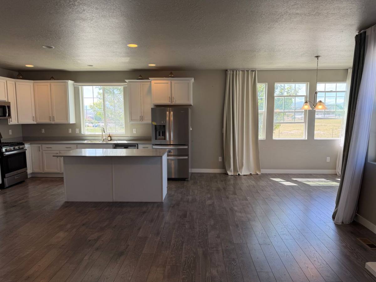 House for rent at 952 W 2840 N, Lehi, UT 84043