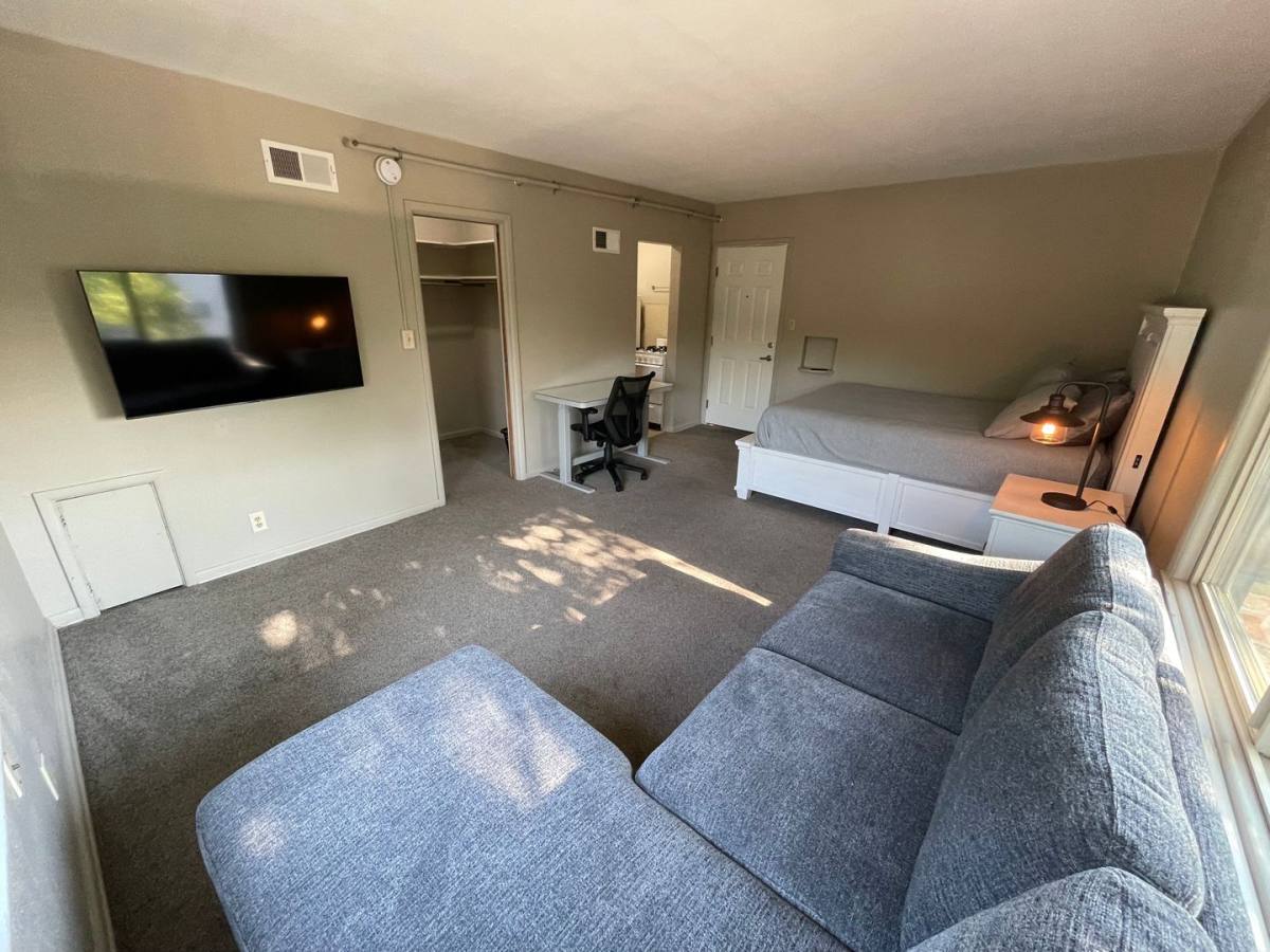 Apartment for rent at 217 S Spring Ave, Sioux Falls, SD 57104