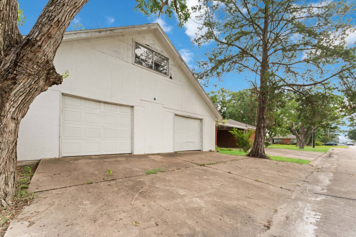 House for rent at 803 S Fourth St, La Porte, TX 77571