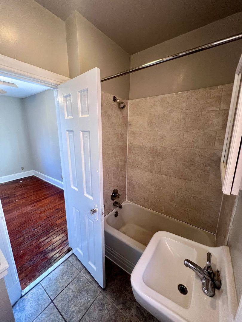 Apartment for rent at 200 W Franklin St, Richmond, VA 23220
