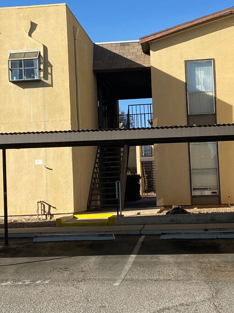 Apartment for rent at 1620 N Wilmot Rd, Tucson, AZ 85712